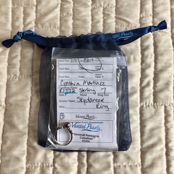 Skydancer Ring - Size 7 - Vantel Pearls - Picture 5 of 12